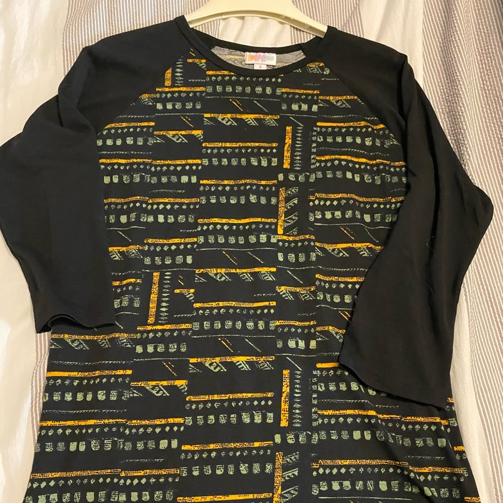 Lularoe randy tee